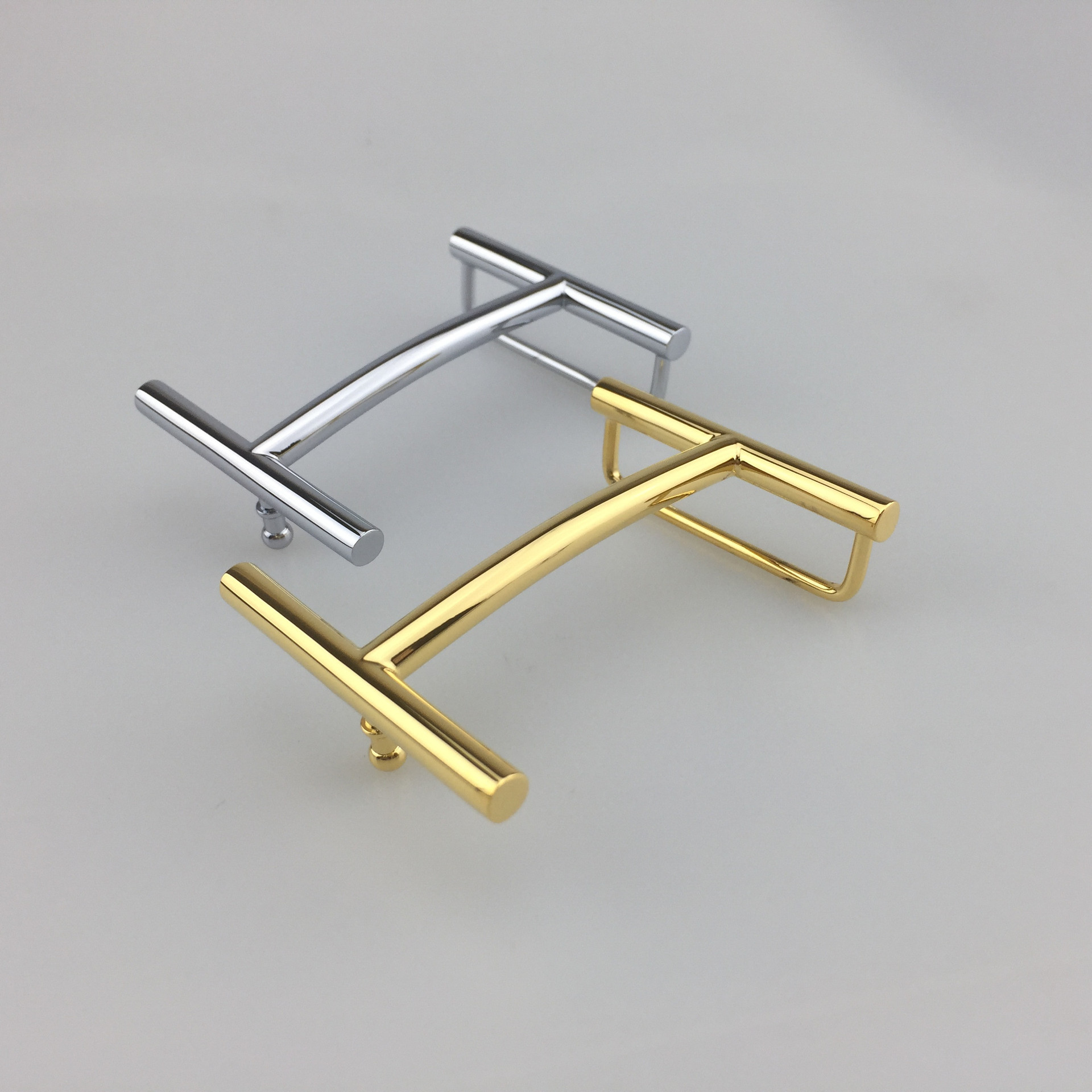 Nessuna cintura, doppia letter - Men Accessories Brand recensione e prezzo